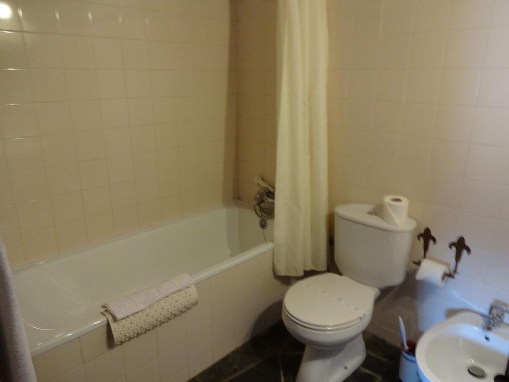 Casa Saramago Hotel Монсарас Стая снимка