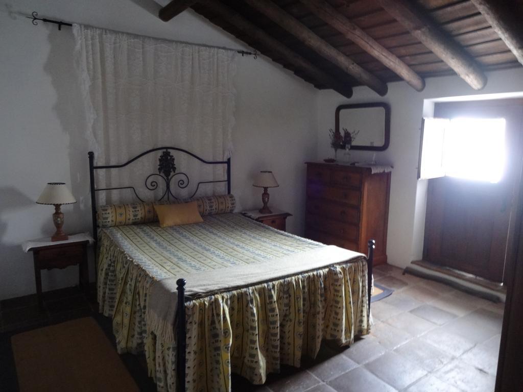 Casa Saramago Hotel Монсарас Стая снимка