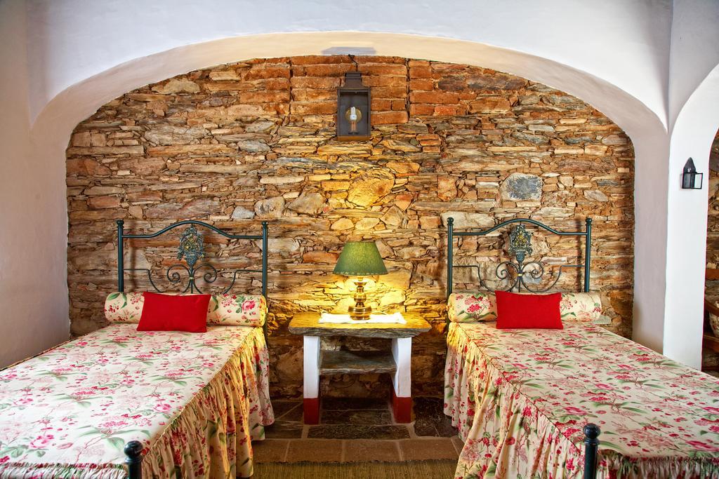 Casa Saramago Hotel Монсарас Екстериор снимка