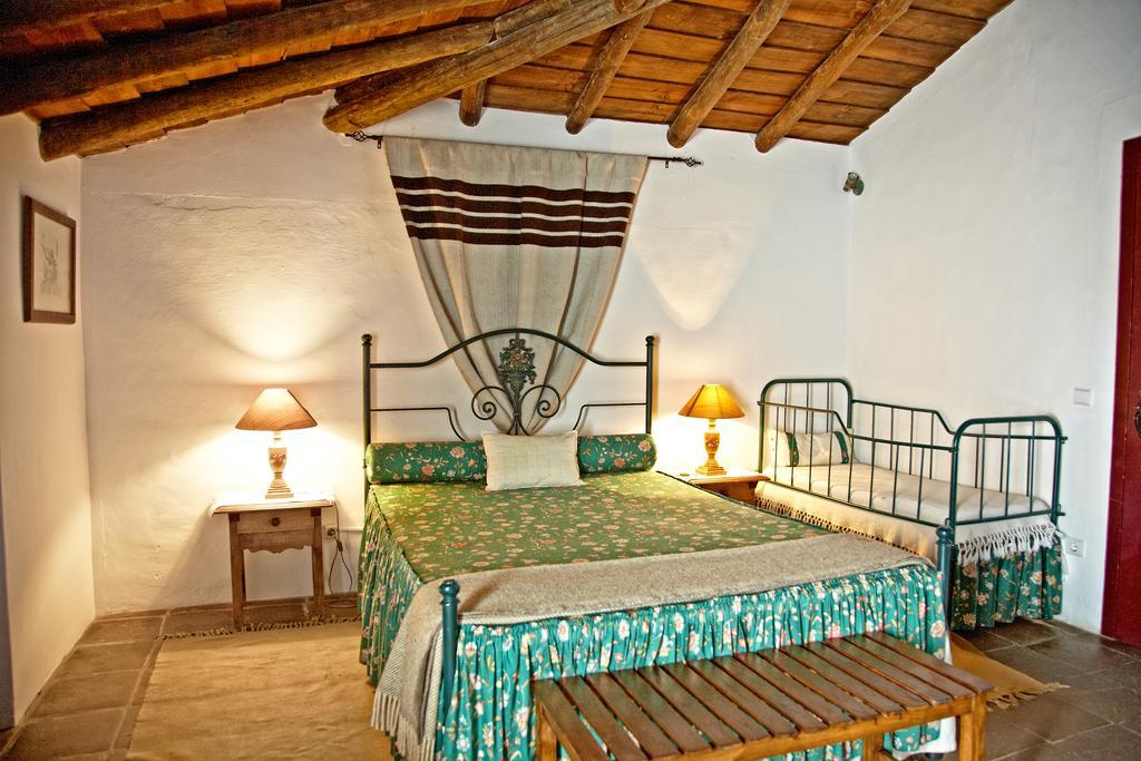 Casa Saramago Hotel Монсарас Екстериор снимка